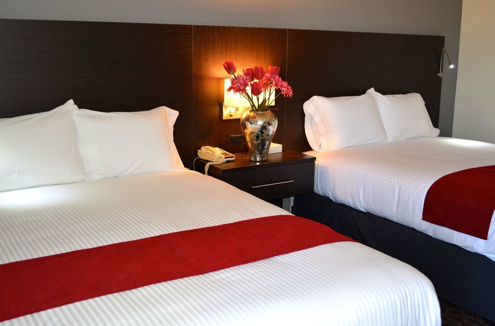 Hotel Le Principal Гранби Экстерьер фото
